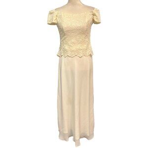 Vintage Cachet Gown 8P Ivory Floral Lace Bodice Off Shoulder Chiffon Layered Y2K